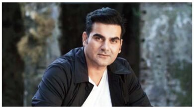 अरबाज खान से सलमान पर पूछा सवाल तो बिगड़ा माहौल, जवाब दिए बिना पैपराजी से चले गए एक्टर अरबाज खान से सलमान पर पूछा सवाल तो बिगड़ा माहौल, जवाब दिए बिना पैपराजी से चले गए एक्टर