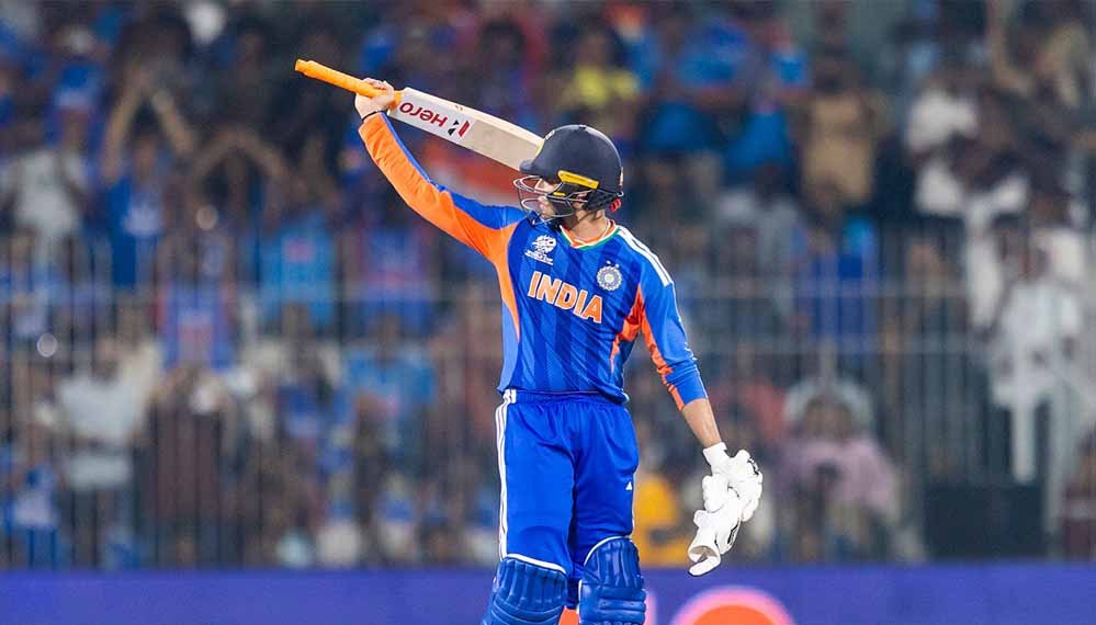अभिषेक शर्मा ने T20I में रचा इतिहास, छक्कों के मामले में सूर्यकुमार यादव को पछाड़ा अभिषेक शर्मा ने T20I में रचा इतिहास, छक्कों के मामले में सूर्यकुमार यादव को पछाड़ा