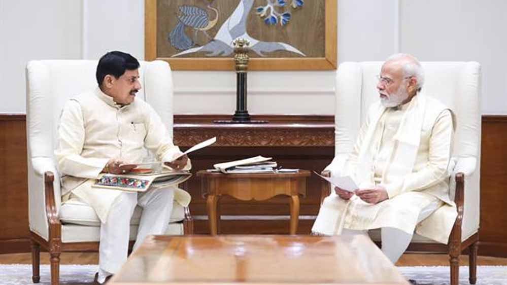 PM मोदी से CM डॉ. यादव की आत्मीय भेंट, Global Investors Summit-2027 का दिया न्योता PM मोदी से CM डॉ. यादव की आत्मीय भेंट, Global Investors Summit-2027 का दिया न्योता