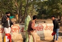 शिवपुरी में पत्नी को दोस्त के साथ देखकर भड़का पति, चचेरे भाई संग मिलकर दोनों को पीटा