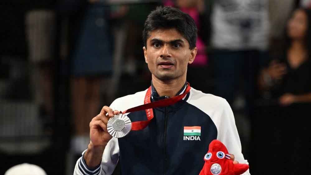 IAS अफसर सुहास यथिराज का एशियन पैरा गेम्स में कमाल, बैडमिंटन में जीता ब्रॉन्ज मेडल IAS अफसर सुहास यथिराज का एशियन पैरा गेम्स में कमाल, बैडमिंटन में जीता ब्रॉन्ज मेडल