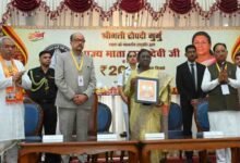 राष्ट्रपति द्रौपदी मुर्मु ने पूज्य माता हासी देवी जी के सम्मान में जारी किया 200 रूपए का स्मारक सिक्का