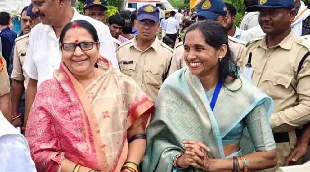 सिवनी जिला पंचायत अध्यक्ष चुनाव में कांग्रेस को झटका, क्रॉस वोटिंग से BJP ने बचाई सत्ता सिवनी जिला पंचायत अध्यक्ष चुनाव में कांग्रेस को झटका, क्रॉस वोटिंग से BJP ने बचाई सत्ता