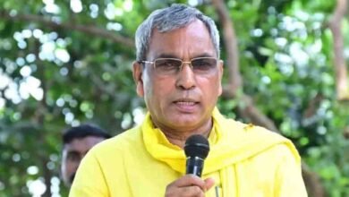 ‘EVM से चुनाव हो तो दिक्कत, बैलट पेपर से हो तो दिक्कत’, ओपी राजभर ने अखिलेश पर कसा तंज ‘EVM से चुनाव हो तो दिक्कत, बैलट पेपर से हो तो दिक्कत’, ओपी राजभर ने अखिलेश पर कसा तंज