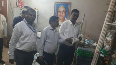 पटना के 5 बड़े होटलों में छापेमारी, एक्सपायरी खाना और बिना तारीख का मटन-चिकन मिलने से मचा हड़कंप
