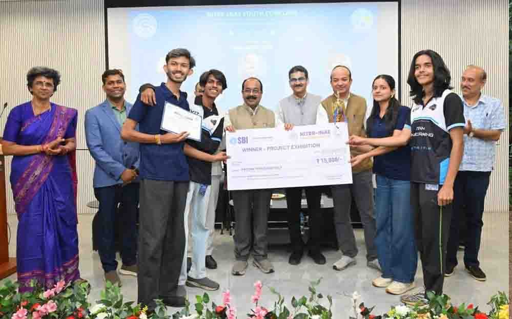 युवाओं को मुख्य धारा से जोड़ने और खेल प्रतिभाओं को पहचानकर खिलाड़ी के रूप में तैयार करने की पहल – उप मुख्यमंत्री अरुण साव युवाओं को मुख्य धारा से जोड़ने और खेल प्रतिभाओं को पहचानकर खिलाड़ी के रूप में तैयार करने की पहल – उप मुख्यमंत्री अरुण साव