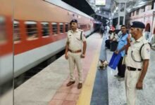 दीपावली से पहले रेलवे का अलर्ट, स्टेशन या ट्रेन में पटाखे लेकर पहुंचे तो होगी सख्त कार्रवाई