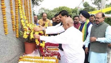 मुख्यमंत्री डॉ. यादव ने लौह पुरुष सरदार वल्लभ भाई पटेल की जयंती पर किया नमन मुख्यमंत्री डॉ. यादव ने लौह पुरुष सरदार वल्लभ भाई पटेल की जयंती पर किया नमन