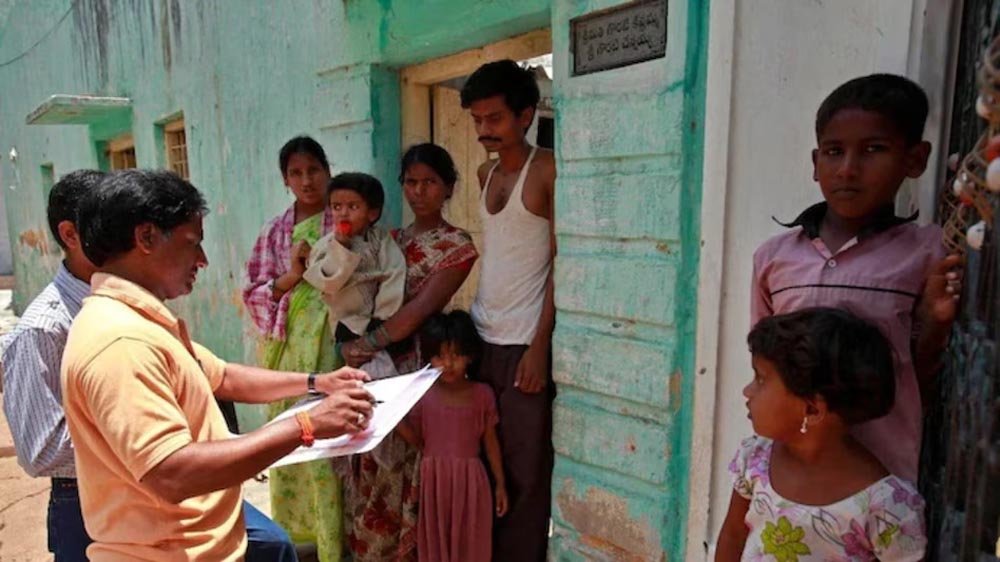 जनगणना 2027: दूसरे शहर में पढ़ने वाले बच्चों की गिनती कहां होगी? जानें सरकार के नियम जनगणना 2027: दूसरे शहर में पढ़ने वाले बच्चों की गिनती कहां होगी? जानें सरकार के नियम