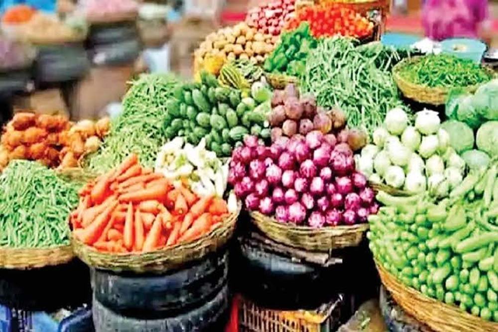 रांची में सब्जियों के दाम आसमान पर, झींगा-फरसबिंस 120 रुपये किलो; धनिया 220 तक पहुंचा रांची में सब्जियों के दाम आसमान पर, झींगा-फरसबिंस 120 रुपये किलो; धनिया 220 तक पहुंचा