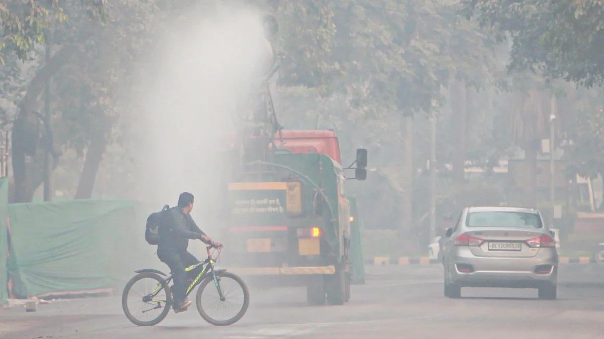 दिल्ली-NCR में प्रदूषण फैलाने वाले वाहनों पर सख्ती, बॉर्डर पर बढ़ेगी जांच; नियम तोड़ने पर कटेगा चालान दिल्ली-NCR में प्रदूषण फैलाने वाले वाहनों पर सख्ती, बॉर्डर पर बढ़ेगी जांच; नियम तोड़ने पर कटेगा चालान