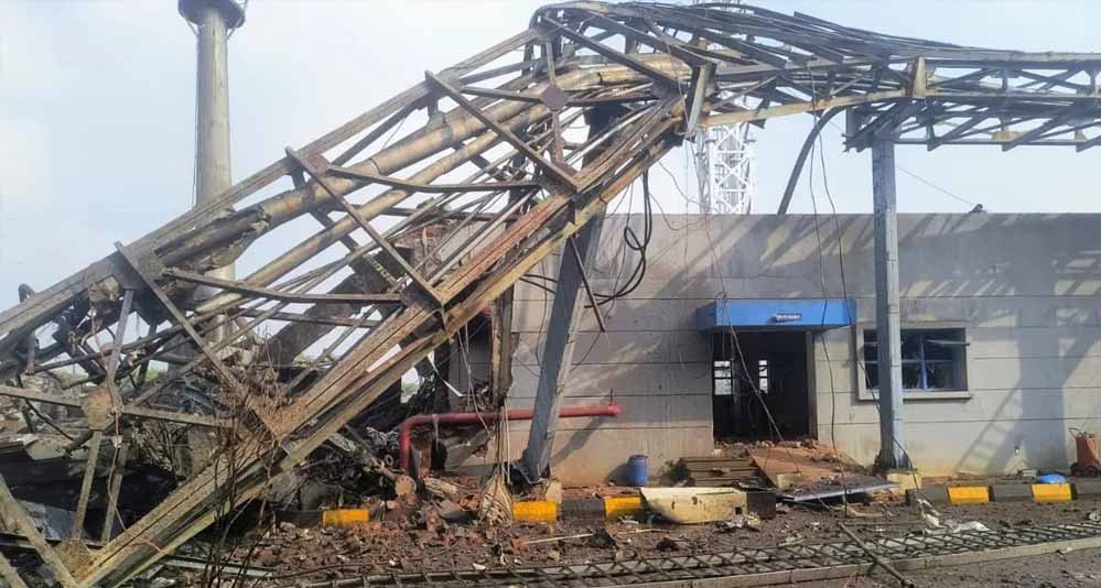 तिरुपति की फार्मा कंपनी में बॉयलर फटा, 5 की मौत; 10 लोग गंभीर घायल, रेस्क्यू जारी तिरुपति की फार्मा कंपनी में बॉयलर फटा, 5 की मौत; 10 लोग गंभीर घायल, रेस्क्यू जारी
