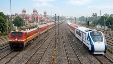 रेलवे का नया प्रयोग, अब एक ही रूट पर दो एक्सप्रेस ट्रेनें जुड़कर दौड़ेंगी, बोर्ड को भेजा प्रस्ताव रेलवे का नया प्रयोग, अब एक ही रूट पर दो एक्सप्रेस ट्रेनें जुड़कर दौड़ेंगी, बोर्ड को भेजा प्रस्ताव