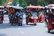 दिल्ली में ई-रिक्शा चालकों के लिए नए नियम प्रस्तावित, बुजुर्गों की मदद और फर्स्ट एड बॉक्स रखना होगा जरूरी
