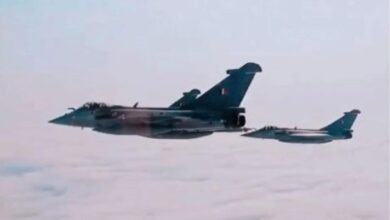 जोधपुर में ‘तरंग शक्ति-2026’ का दमदार प्रदर्शन, रक्षा मंत्री राजनाथ सिंह ने बढ़ाया वायुसेना के जवानों का उत्साह