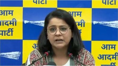 AAP को बड़ा झटका, राष्ट्रीय प्रवक्ता प्रियंका कक्कड़ ने छोड़ी पार्टी; कांग्रेस में हुईं शामिल