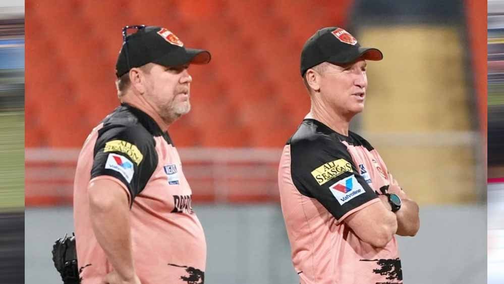 IPL 2027 से पहले पंजाब किंग्स में बड़ा बदलाव, रिकी पोंटिंग के 2 करीबी कोचिंग स्टाफ से बाहर