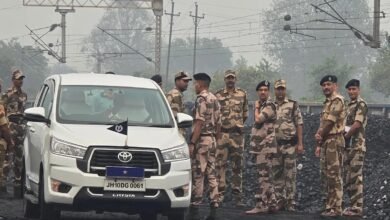 धनबाद में कोयला चोरी पर CISF का एक्शन, 14 ठिकानों पर छापेमारी; 200 किलो कोयला जब्त धनबाद में कोयला चोरी पर CISF का एक्शन, 14 ठिकानों पर छापेमारी; 200 किलो कोयला जब्त