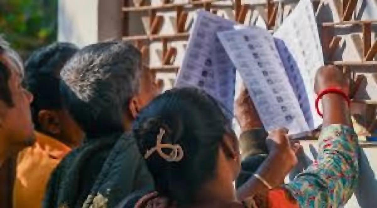 पाकुड़ में 12 से 16 अक्टूबर तक घर-घर पहुंचेगा प्रशासन, मतदाता सूची में नाम जोड़ने का चलेगा अभियान पाकुड़ में 12 से 16 अक्टूबर तक घर-घर पहुंचेगा प्रशासन, मतदाता सूची में नाम जोड़ने का चलेगा अभियान