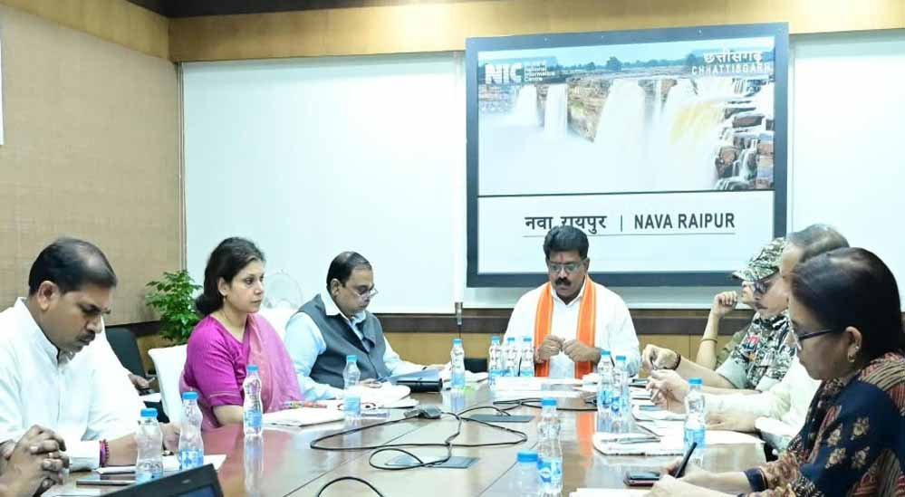 रायपुर : नक्सल प्रकरणों की वापसी के लिए प्रक्रिया में तेजी लाएं, 15 दिनों में जिला स्तरीय समितियों की बैठक करें – उप मुख्यमंत्री विजय शर्मा रायपुर : नक्सल प्रकरणों की वापसी के लिए प्रक्रिया में तेजी लाएं, 15 दिनों में जिला स्तरीय समितियों की बैठक करें – उप मुख्यमंत्री विजय शर्मा