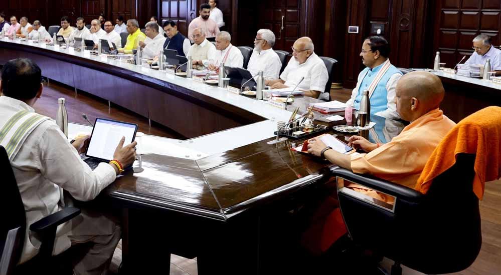 दीपावली से पहले उज्ज्वला लाभार्थियों को योगी सरकार की सौगात, मिलेगा मुफ्त सिलेंडर दीपावली से पहले उज्ज्वला लाभार्थियों को योगी सरकार की सौगात, मिलेगा मुफ्त सिलेंडर