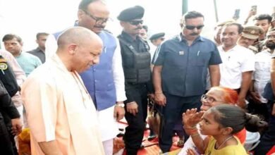 योगी सरकार के निर्देश पर लखनऊ के बाढ़ प्रभावित क्षेत्रों में राहत कार्य युद्धस्तर पर जारी योगी सरकार के निर्देश पर लखनऊ के बाढ़ प्रभावित क्षेत्रों में राहत कार्य युद्धस्तर पर जारी