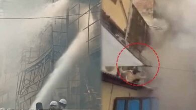 भोपाल के न्यू मार्केट में भीषण आग, 1 किमी दूर फायर स्टेशन फिर भी आधे घंटे में पहुंची दमकल भोपाल के न्यू मार्केट में भीषण आग, 1 किमी दूर फायर स्टेशन फिर भी आधे घंटे में पहुंची दमकल