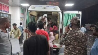 गोपालगंज में गैस रिसाव से बड़ा हादसा, दीये की चिंगारी से भड़की आग; 25 लोग झुलसे गोपालगंज में गैस रिसाव से बड़ा हादसा, दीये की चिंगारी से भड़की आग; 25 लोग झुलसे
