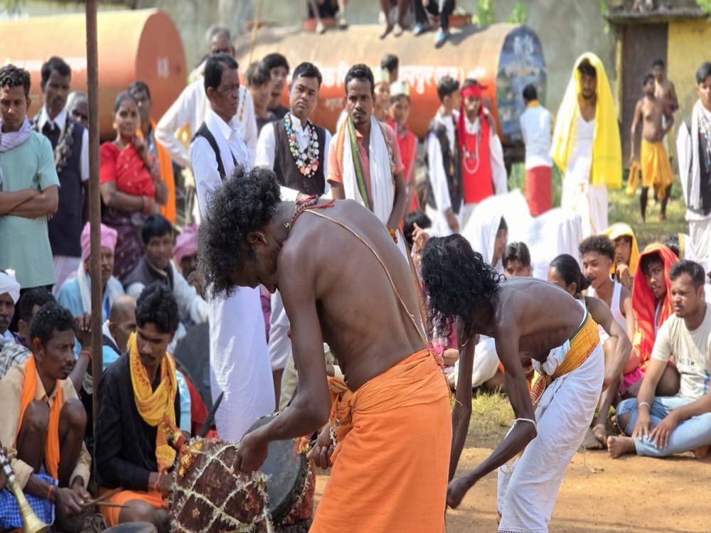 बस्तर दशहरा: कुटुंब जात्रा के साथ 1000 से अधिक देवी-देवताओं की विदाई बस्तर दशहरा: कुटुंब जात्रा के साथ 1000 से अधिक देवी-देवताओं की विदाई