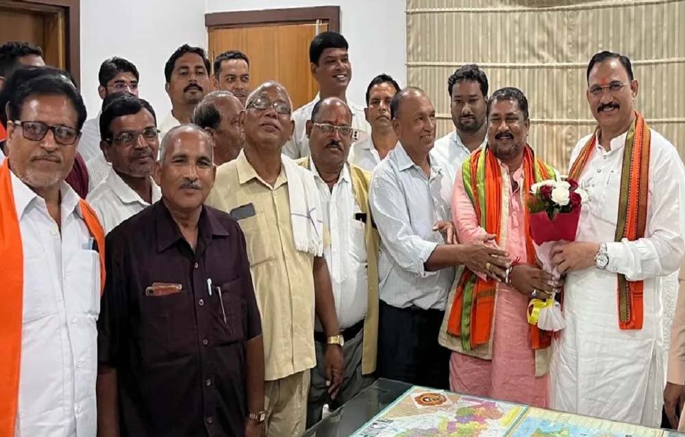 CG में BJP का सहयोग केंद्र आज, स्वास्थ्य मंत्री जायसवाल सुनेंगे समस्याएं CG में BJP का सहयोग केंद्र आज, स्वास्थ्य मंत्री जायसवाल सुनेंगे समस्याएं