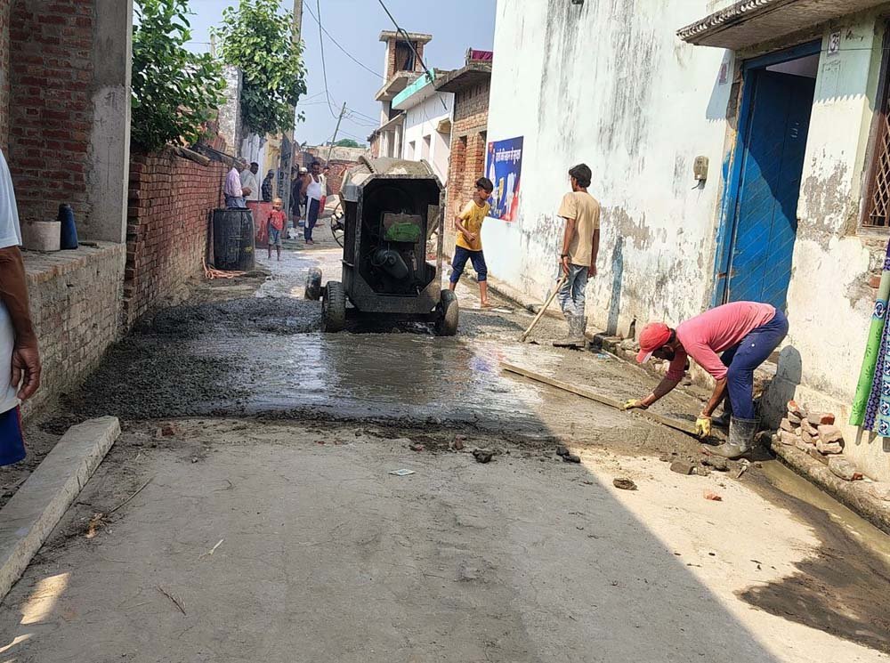 दुर्ग में सीमेंट सड़क निर्माण में गड़बड़ी पर महापौर ने लगाई फटकार दुर्ग में सीमेंट सड़क निर्माण में गड़बड़ी पर महापौर ने लगाई फटकार