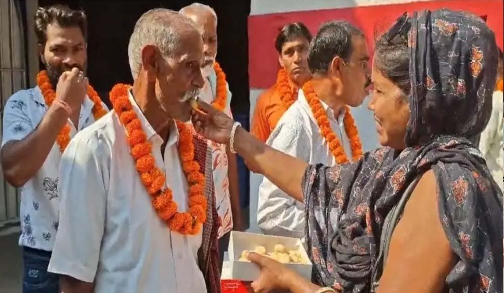 Bilaspur News: बेहतर आचरण का मिला इनाम, बिलासपुर में 21 आजीवन कैदी जेल से रिहा Bilaspur News: बेहतर आचरण का मिला इनाम, बिलासपुर में 21 आजीवन कैदी जेल से रिहा