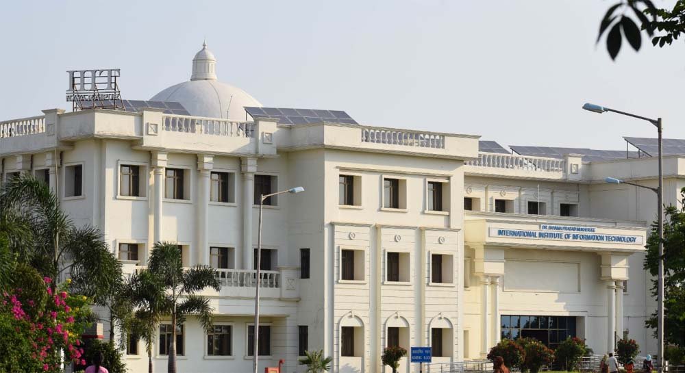 IIIT रायपुर में Agentic AI रोडशो, AI की संभावनाओं और चुनौतियों पर मंथन IIIT रायपुर में Agentic AI रोडशो, AI की संभावनाओं और चुनौतियों पर मंथन