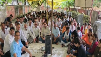 राजनांदगांव में पटवारियों की हड़ताल से राजस्व कार्य ठप, भौतिक सत्यापन प्रभावित राजनांदगांव में पटवारियों की हड़ताल से राजस्व कार्य ठप, भौतिक सत्यापन प्रभावित