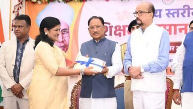 छत्तीसगढ़ के उत्कृष्ट शिक्षकों को कल मिलेगा सम्मान, शिक्षा मंत्री गजेंद्र यादव करेंगे पुरस्कृत छत्तीसगढ़ के उत्कृष्ट शिक्षकों को कल मिलेगा सम्मान, शिक्षा मंत्री गजेंद्र यादव करेंगे पुरस्कृत