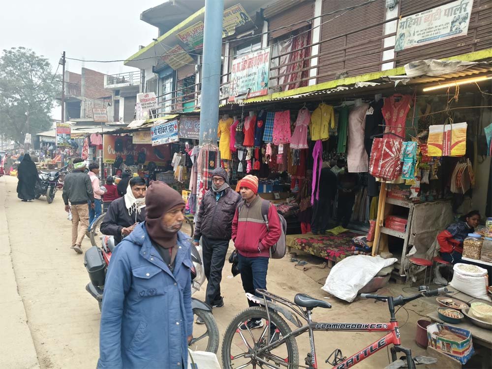 बस्तर में बढ़ी ठंडक, गर्म कपड़ों के कारोबारियों को अच्छे सीजन की उम्मीद बस्तर में बढ़ी ठंडक, गर्म कपड़ों के कारोबारियों को अच्छे सीजन की उम्मीद