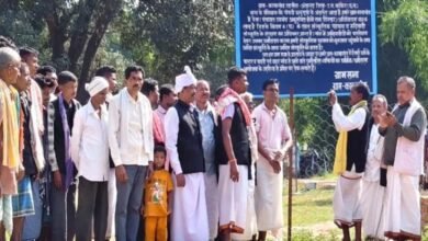 छत्तीसगढ़ में धर्मांतरण के विरोध में ग्रामीणों का फैसला, गांवों में लगाए ‘पास्टर-पादरियों की नो एंट्री’ के बोर्ड छत्तीसगढ़ में धर्मांतरण के विरोध में ग्रामीणों का फैसला, गांवों में लगाए ‘पास्टर-पादरियों की नो एंट्री’ के बोर्ड