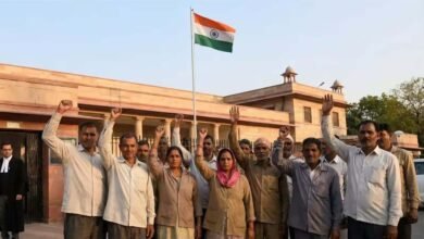 CG हाईकोर्ट का बड़ा फैसला, पंचायत कर्मचारी नहीं हैं पेंशन के हकदार CG हाईकोर्ट का बड़ा फैसला, पंचायत कर्मचारी नहीं हैं पेंशन के हकदार