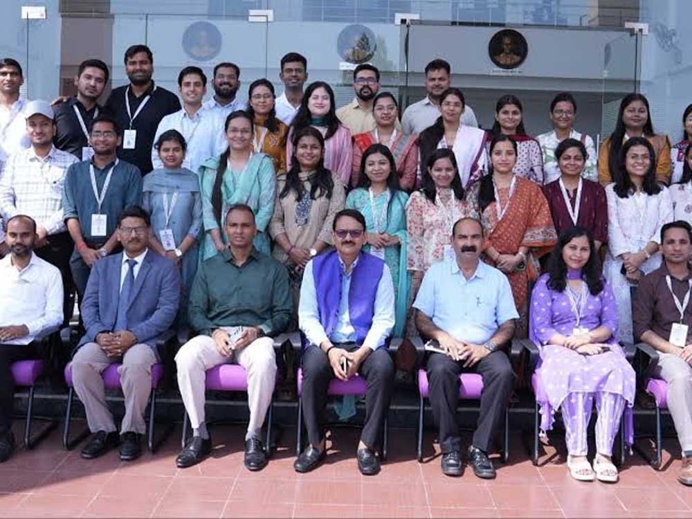 डीएनए-ड्रोन लैब में प्रशिक्षु अफसरों ने समझी जांच की ताकत डीएनए-ड्रोन लैब में प्रशिक्षु अफसरों ने समझी जांच की ताकत