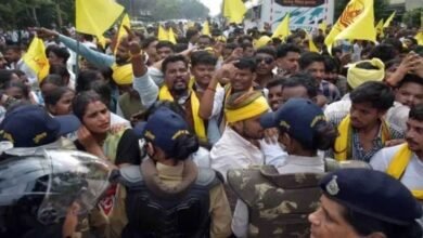 जयस प्रदर्शन के दौरान प्रधान आरक्षक को मारा थप्पड़, टीटीनगर में हंगामे के बाद मामला गरमाया जयस प्रदर्शन के दौरान प्रधान आरक्षक को मारा थप्पड़, टीटीनगर में हंगामे के बाद मामला गरमाया