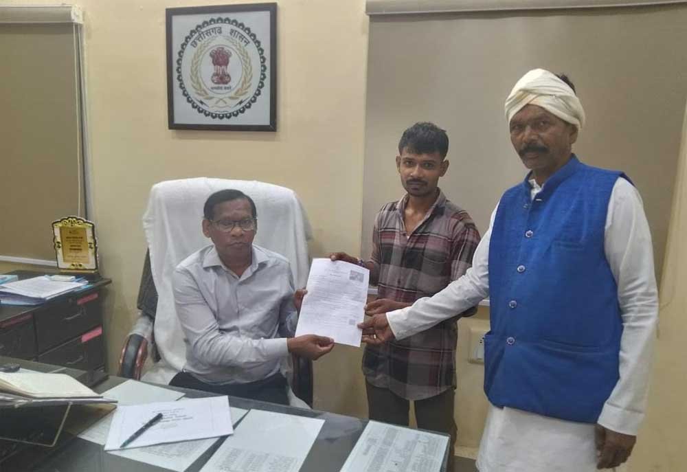 डिजिटल सुशासन से बदली तस्वीर, अब सरकारी सेवाएं पहुंच रहीं घर-द्वार डिजिटल सुशासन से बदली तस्वीर, अब सरकारी सेवाएं पहुंच रहीं घर-द्वार