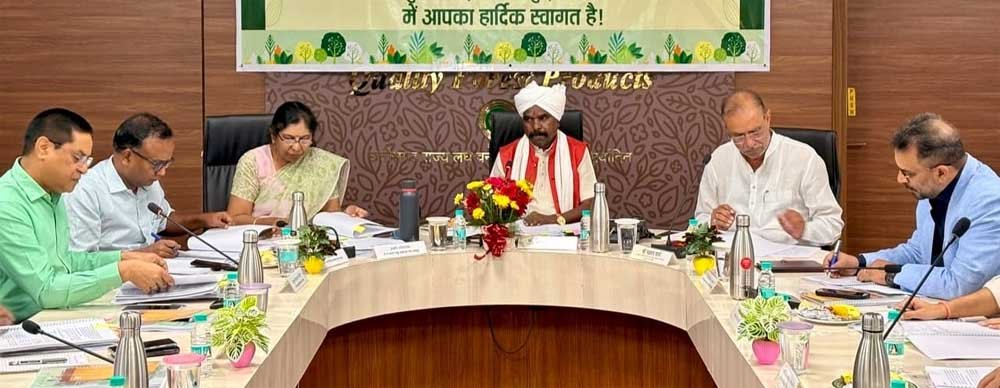 समिति प्रबंधकों और फड़मुंशियों को मिलेगी 2-2 लाख रुपए की सामाजिक सुरक्षा बीमा समिति प्रबंधकों और फड़मुंशियों को मिलेगी 2-2 लाख रुपए की सामाजिक सुरक्षा बीमा