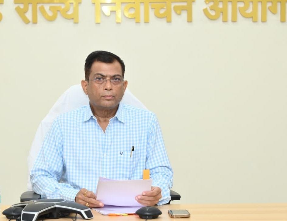 नगर पालिका एव त्रिस्तरीय पंचायत के आगामी आम,उप निर्वाचन माह दिसम्बर 2026 की तैयारियों को लेकर निर्वाचन आयुक्त ने संबंधित विभागों की ली समीक्षा बैठक नगर पालिका एव त्रिस्तरीय पंचायत के आगामी आम,उप निर्वाचन माह दिसम्बर 2026 की तैयारियों को लेकर निर्वाचन आयुक्त ने संबंधित विभागों की ली समीक्षा बैठक
