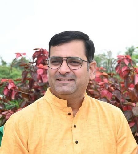 पारिवारिक हकत्याग की रजिस्ट्री में अभिलाष को मिली 46,846 रुपये की राहत, बचत की पूरी राशि बहनों को दी उपहार में पारिवारिक हकत्याग की रजिस्ट्री में अभिलाष को मिली 46,846 रुपये की राहत, बचत की पूरी राशि बहनों को दी उपहार में