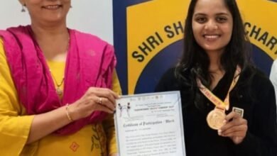 श्री शंकराचार्य प्रोफेशनल यूनिवर्सिटी की छात्रा स्नेहा शर्मा ने ताइक्वांडो में जीता गोल्ड मेडल