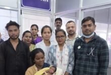 छत्तीसगढ़ की स्वास्थ्य सेवाओं ने रचा जीवन रक्षा का नया अध्याय, महज 900 ग्राम के नवजात को मिला नया जीवन