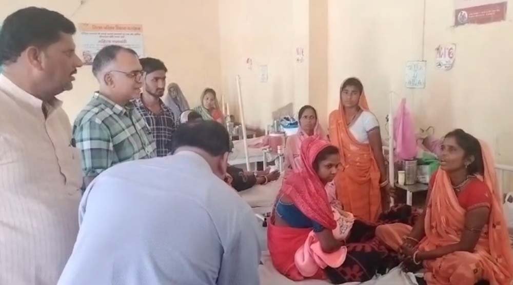 राजगढ़ में प्रसूता की मौत पर हंगामा, पूर्व विधायक और परिजनों ने किया प्रदर्शन; SDM ने दिए जांच के आदेश राजगढ़ में प्रसूता की मौत पर हंगामा, पूर्व विधायक और परिजनों ने किया प्रदर्शन; SDM ने दिए जांच के आदेश