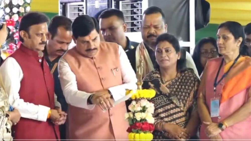 शहडोल में CM मोहन यादव का बड़ा ऐलान, 5 जिलों के 8.66 लाख परिवारों को मिला तेंदूपत्ता बोनस शहडोल में CM मोहन यादव का बड़ा ऐलान, 5 जिलों के 8.66 लाख परिवारों को मिला तेंदूपत्ता बोनस