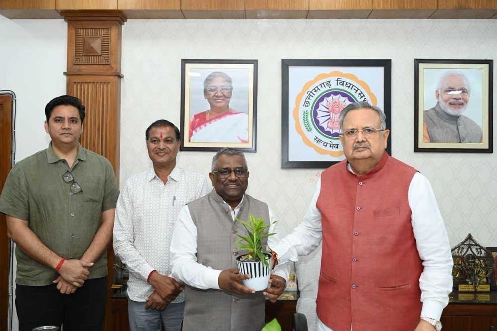 राजनांदगांव में रेलवे के विकास कार्यों को मिलेगी गति : डॉ. रमन सिंह राजनांदगांव में रेलवे के विकास कार्यों को मिलेगी गति : डॉ. रमन सिंह