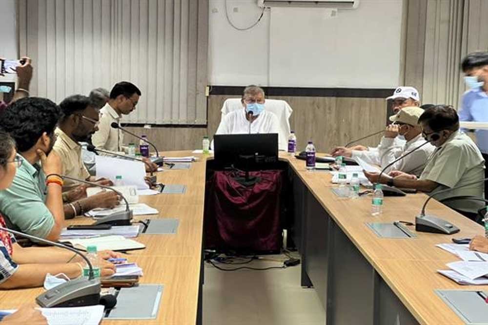 उपभोक्ताओं को निर्बाध विद्युत आपूर्ति और सरल, सुगम विद्युत सेवाएं उपलब्ध कराएं : ऊर्जा मंत्री तोमर उपभोक्ताओं को निर्बाध विद्युत आपूर्ति और सरल, सुगम विद्युत सेवाएं उपलब्ध कराएं : ऊर्जा मंत्री तोमर